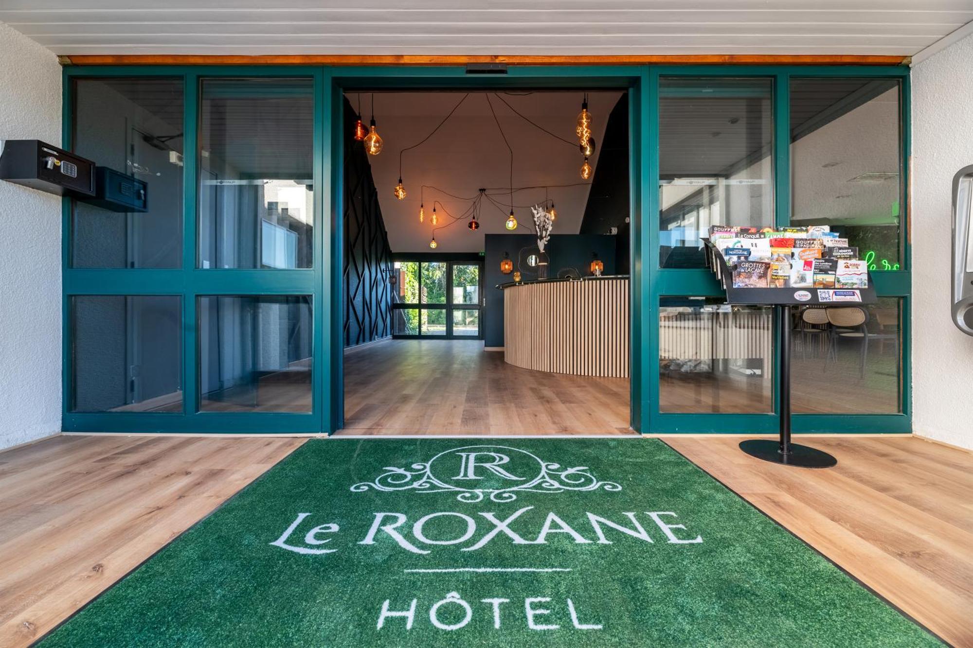 Отель Le Roxane Сен-Лоран-де-Винь Экстерьер фото